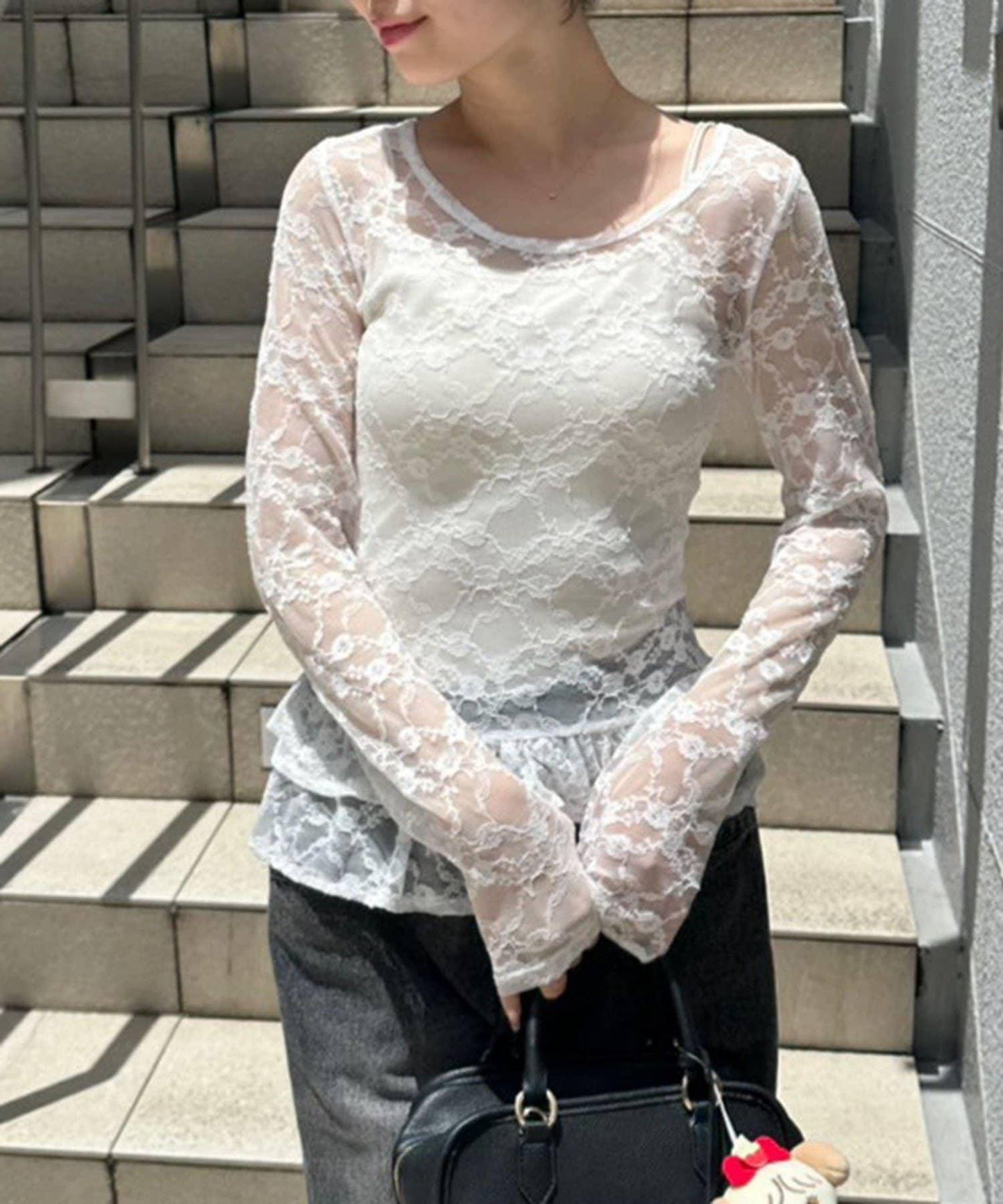 蕾絲蓬蓬袖上衣