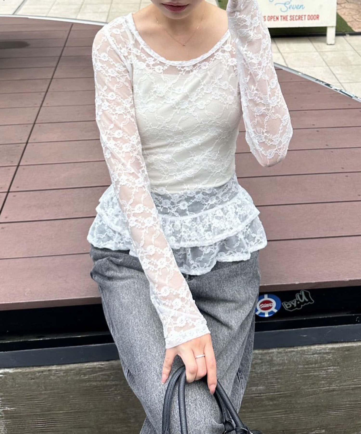 蕾絲蓬蓬袖上衣