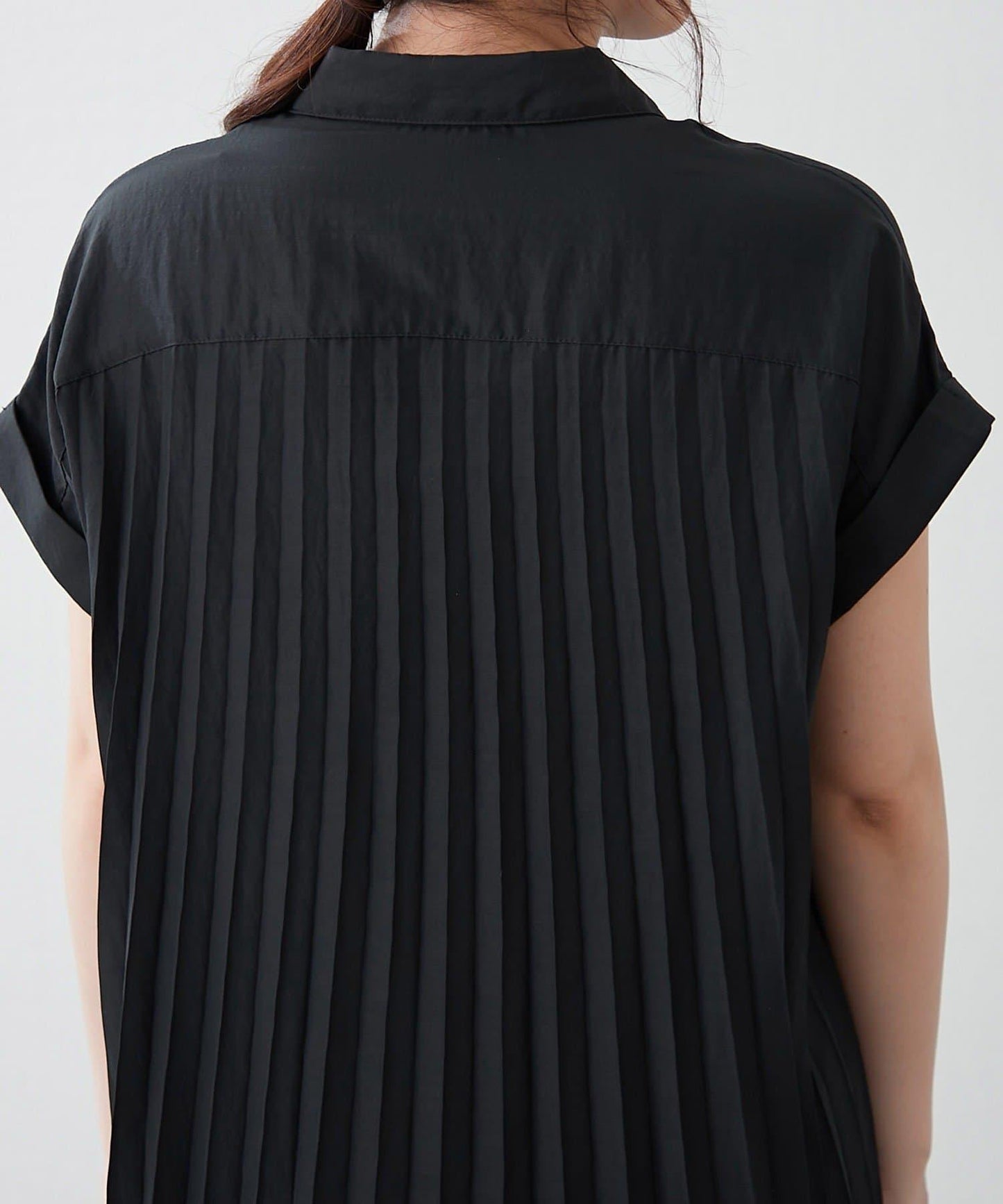 後背褶領口襯衫女裝