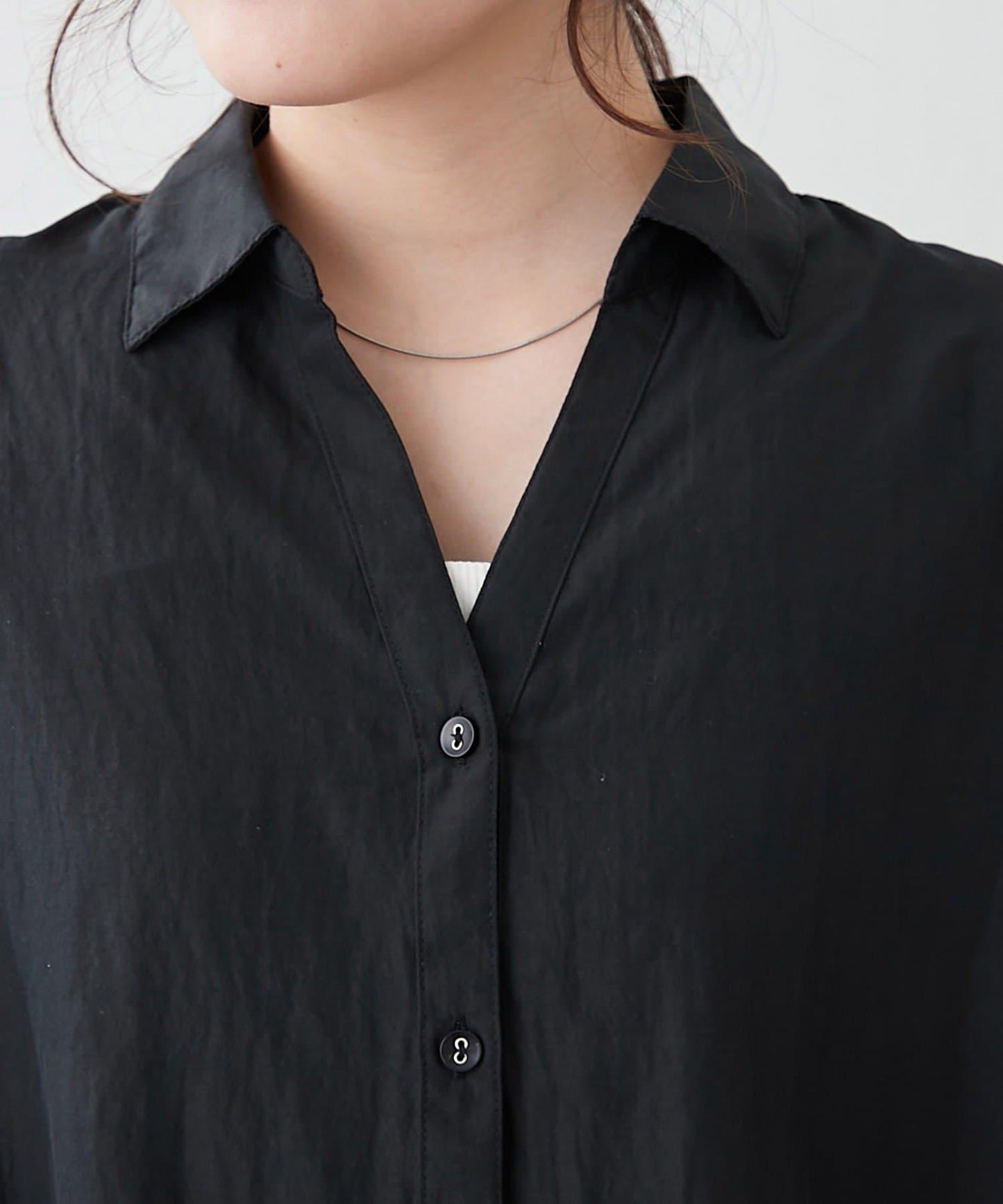 後背褶領口襯衫女裝