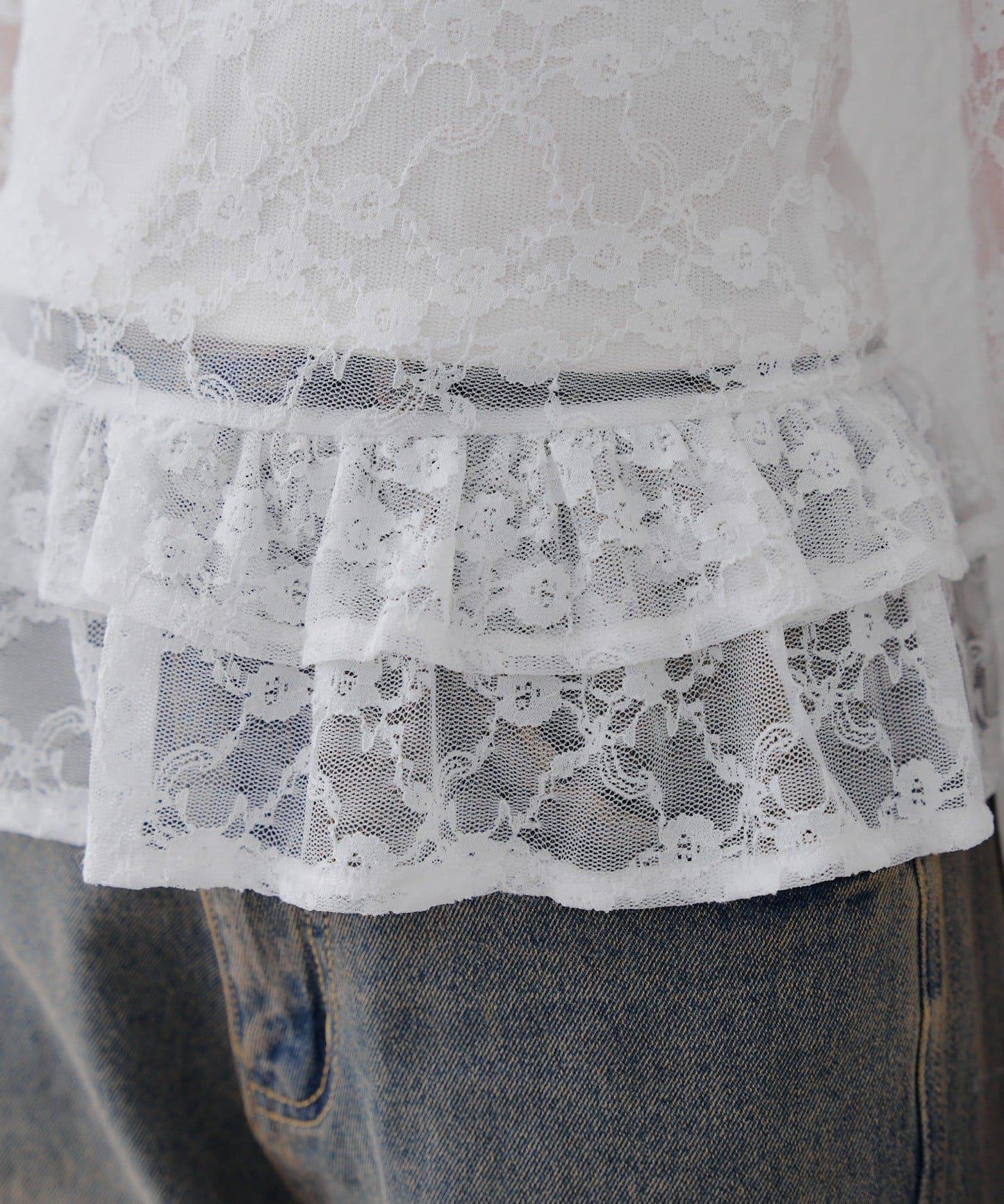 蕾絲蓬蓬袖上衣