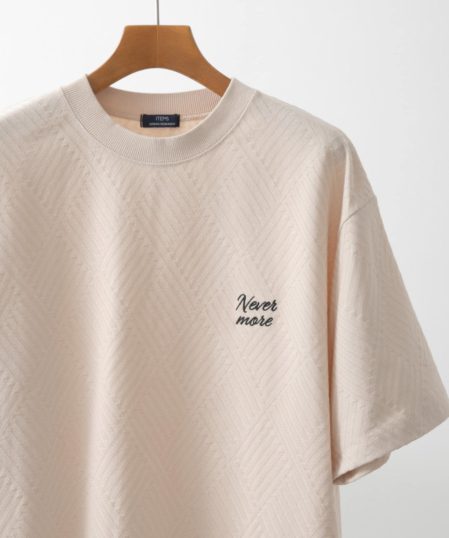 單點刺繡人字紋提花T恤