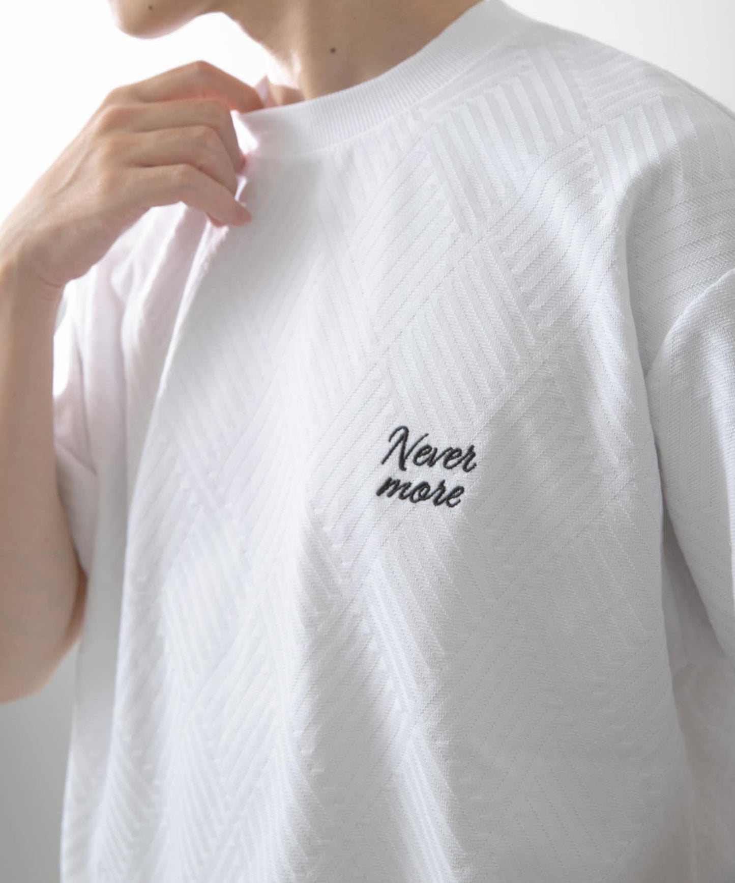 單點刺繡人字紋提花T恤