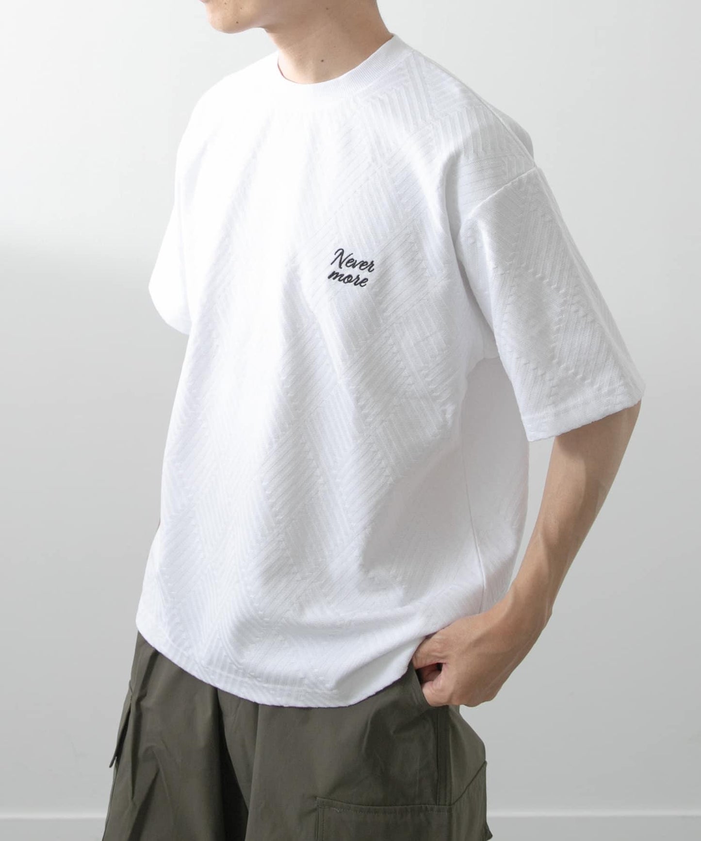 單點刺繡人字紋提花T恤