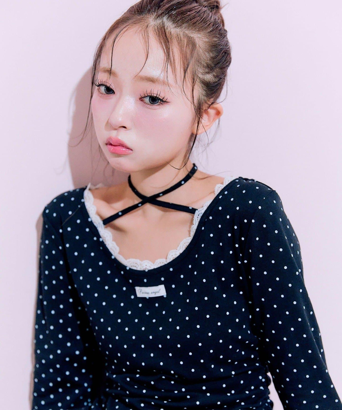 下襬蕾絲吊帶上衣