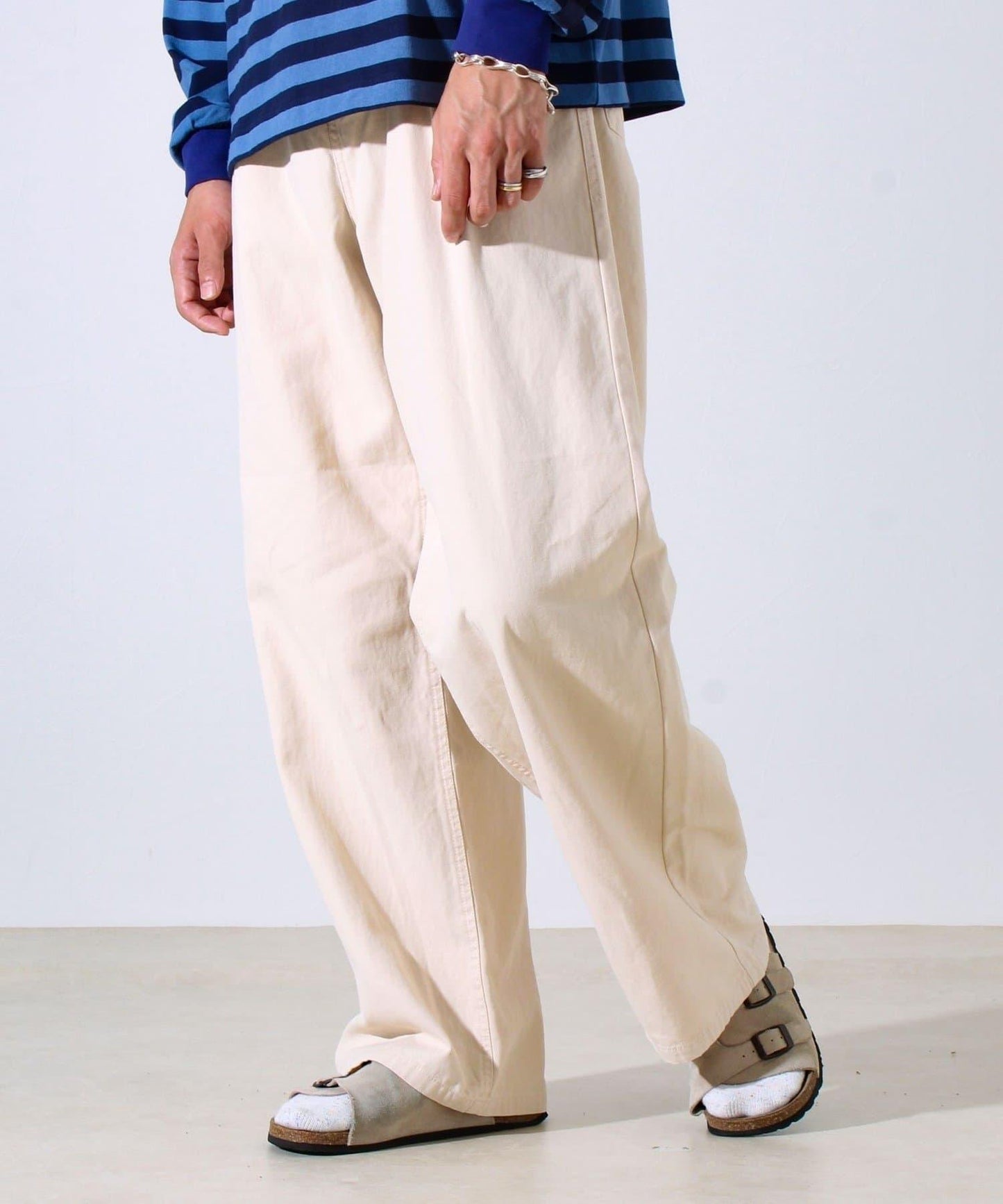 【寬鬆愛好者必看】鴨絨地寬鬆剪裁褲