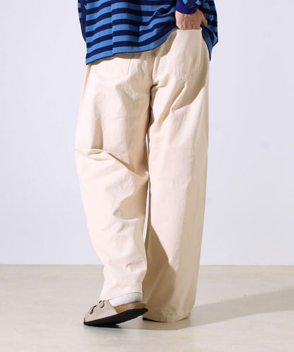 【寬鬆愛好者必看】鴨絨地寬鬆剪裁褲