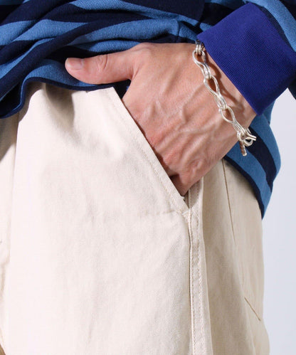 【寬鬆愛好者必看】鴨絨地寬鬆剪裁褲