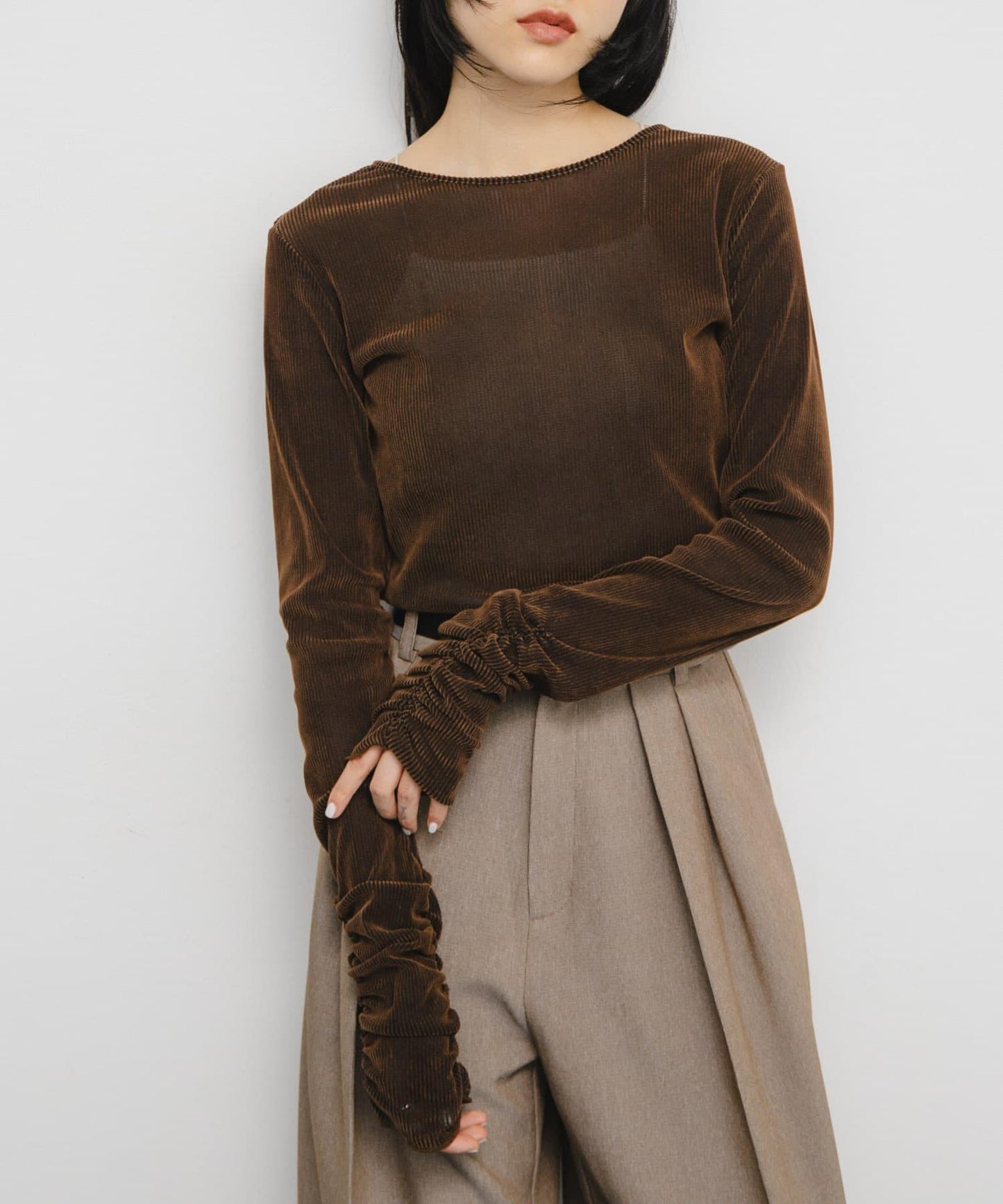 透視天鵝絨褶皺袖上衣