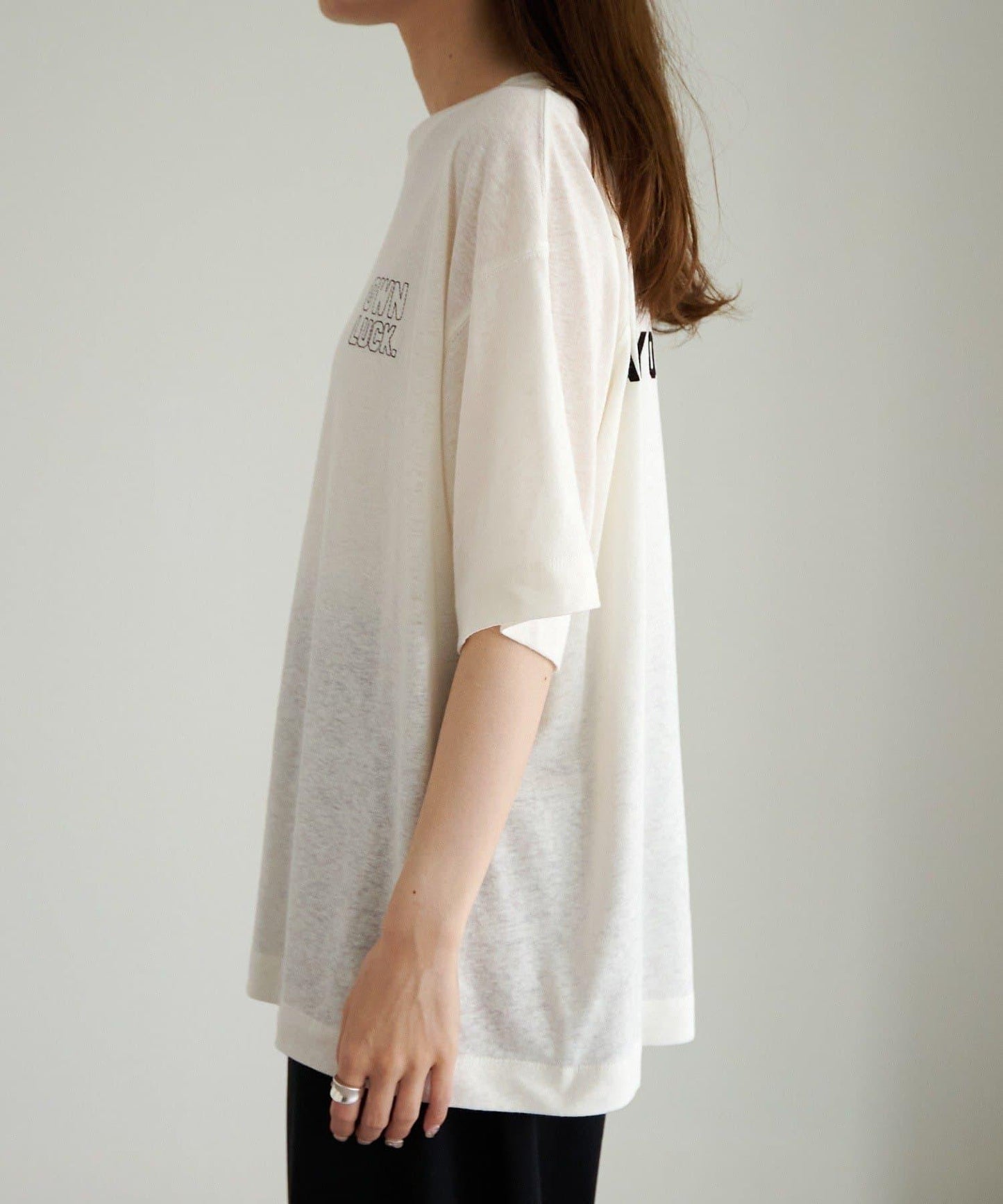 Logo刺繡×絨布印花亞麻混棉T恤