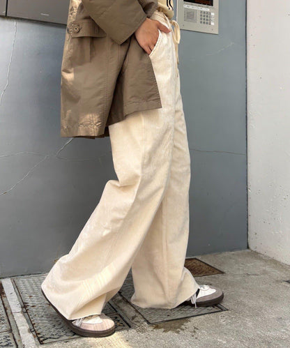 【提升時尚感】絨面綁帶闊腿褲