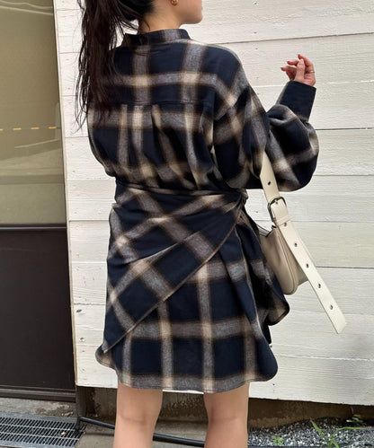 【隨心搭配】附圍巾的蓬鬆袖格紋襯衫