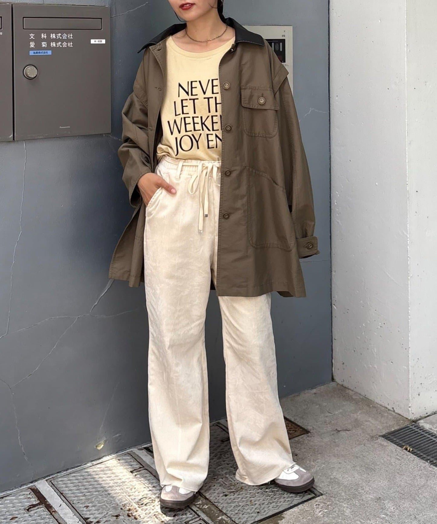 【提升時尚感】絨面綁帶闊腿褲