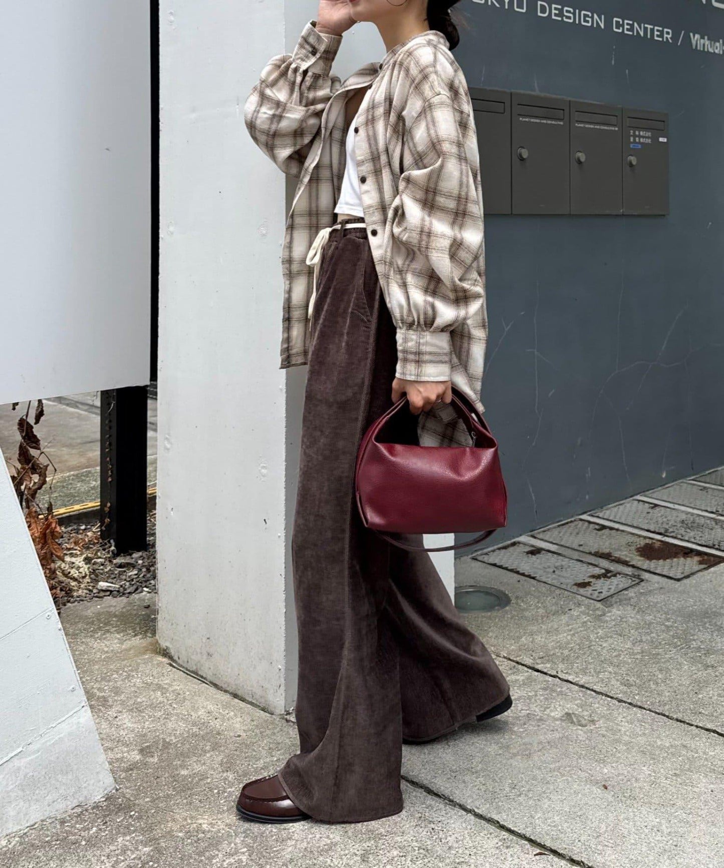 【提升時尚感】絨面綁帶闊腿褲