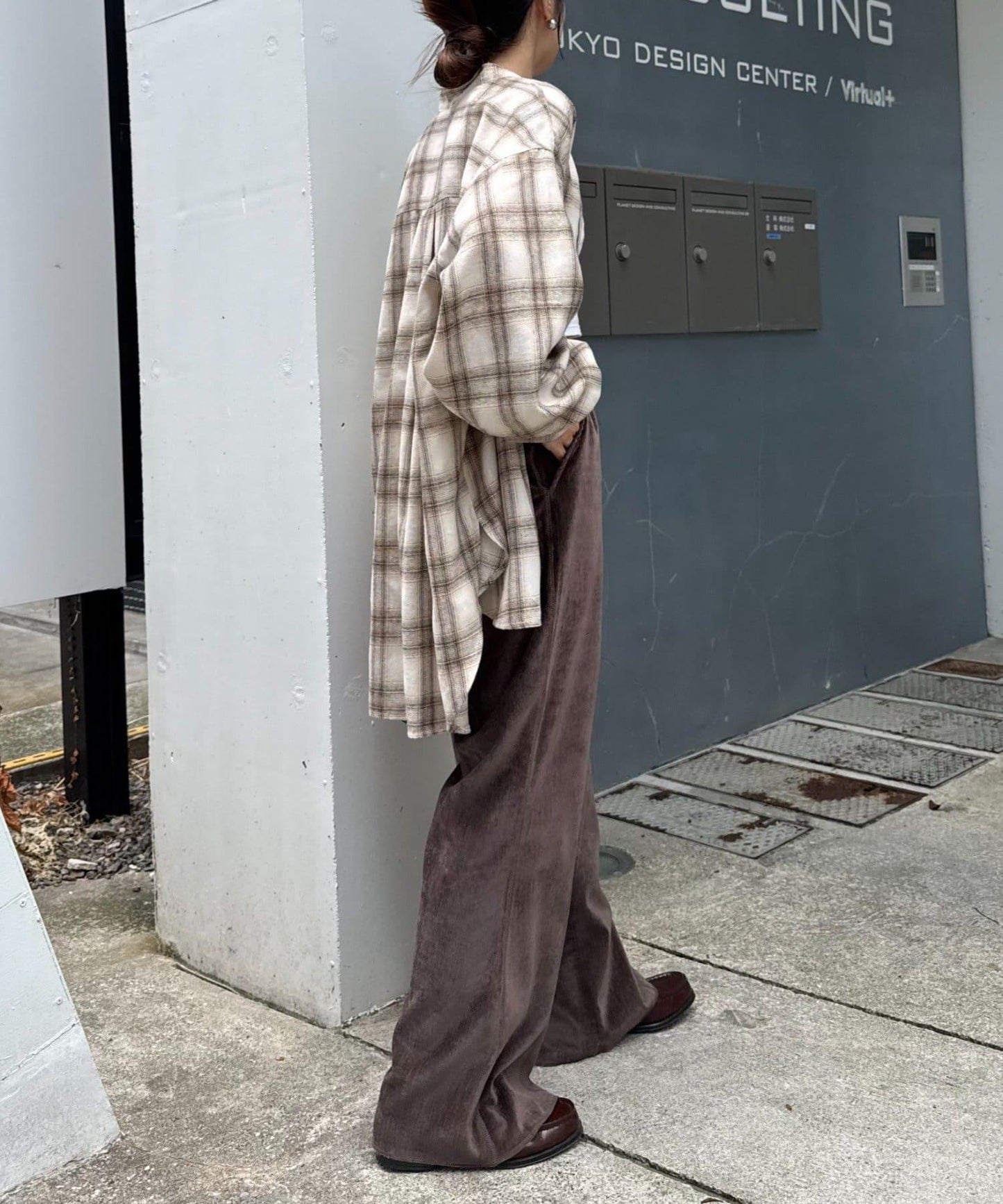 【提升時尚感】絨面綁帶闊腿褲