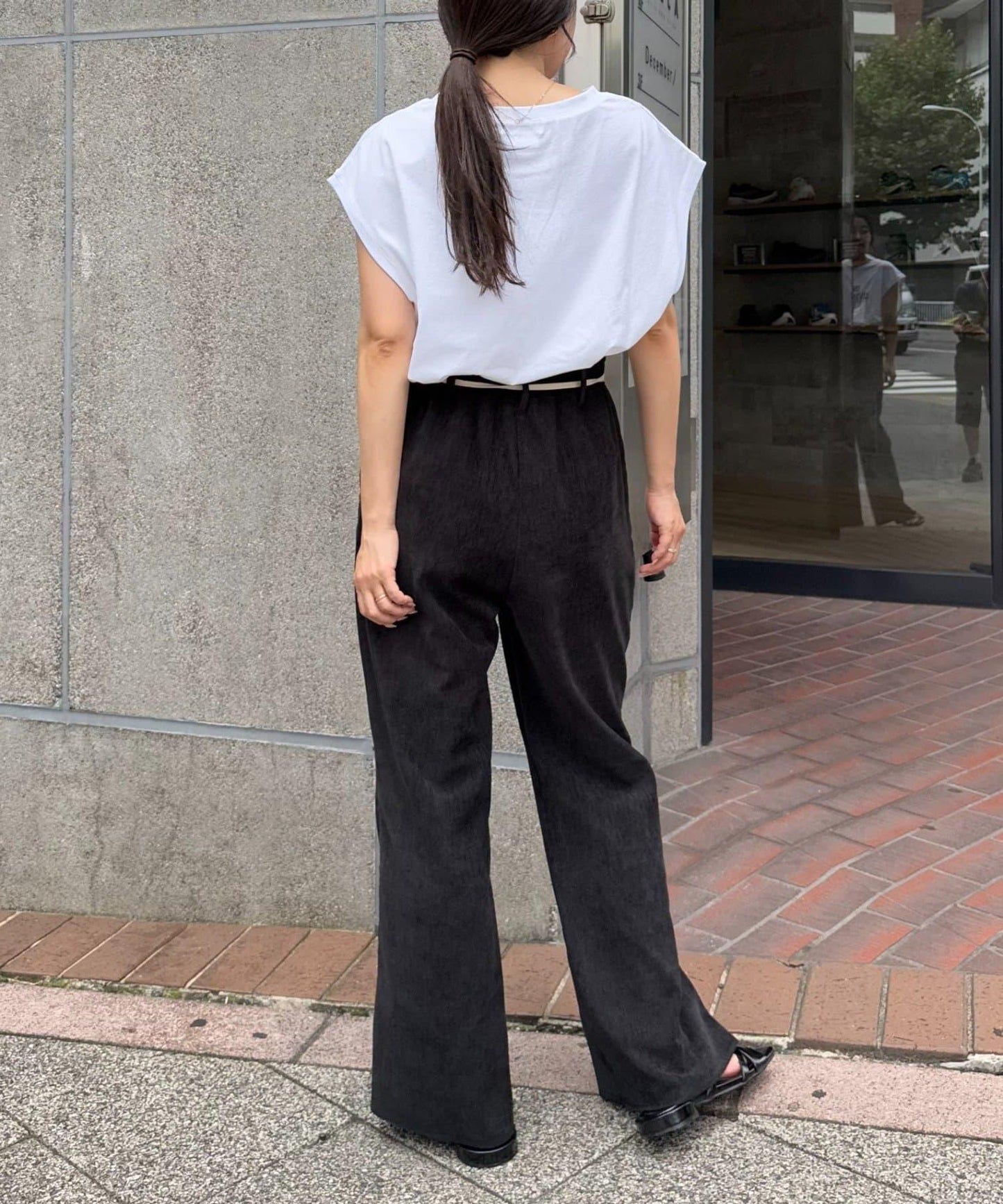 【提升時尚感】絨面綁帶闊腿褲