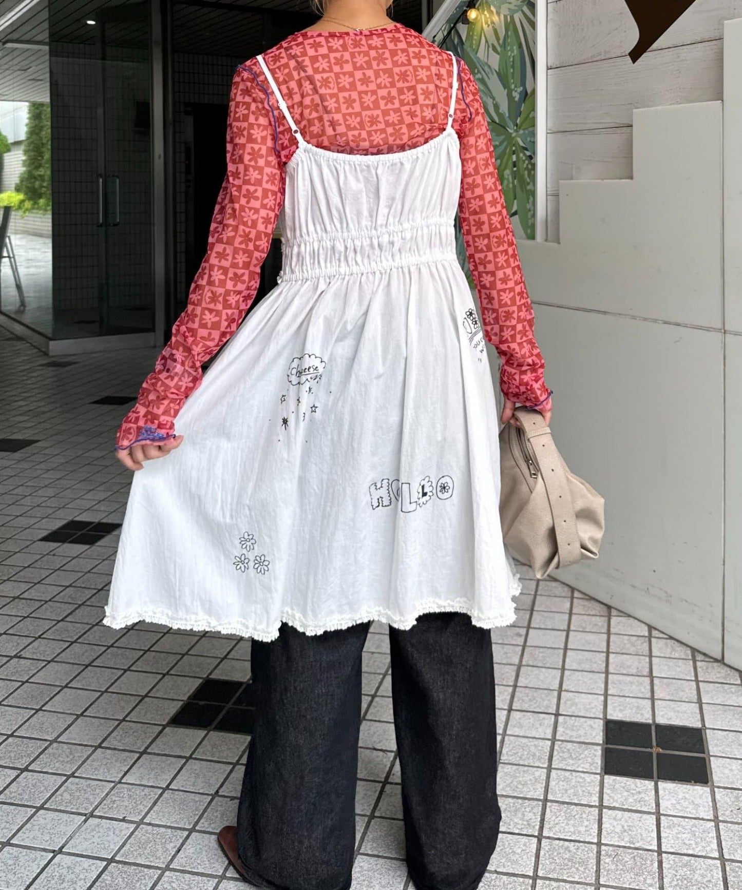 H.S塗鴉風印花蕾絲背心連衣裙