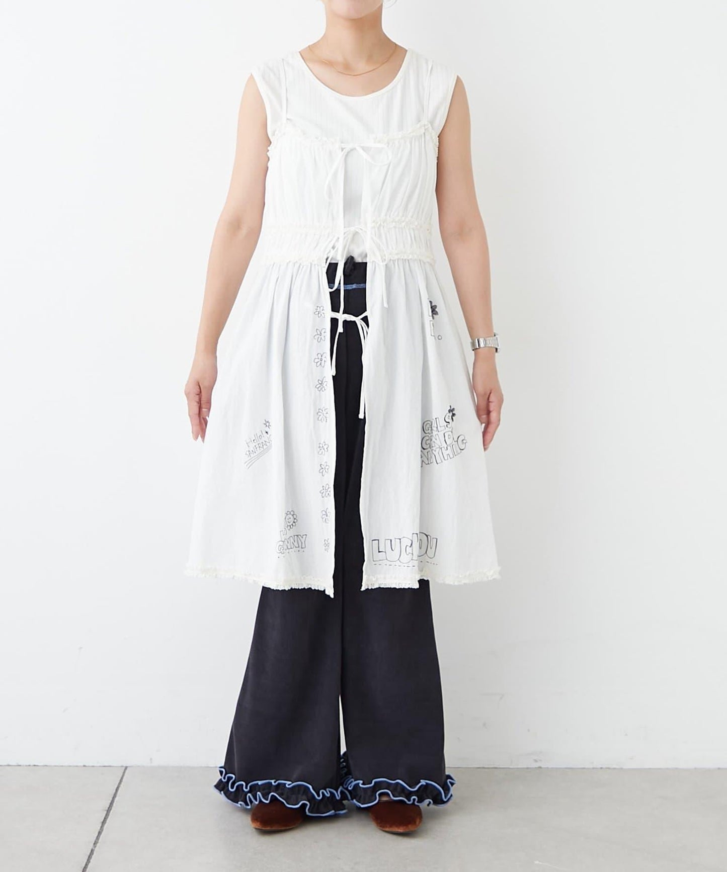 H.S塗鴉風印花蕾絲背心連衣裙