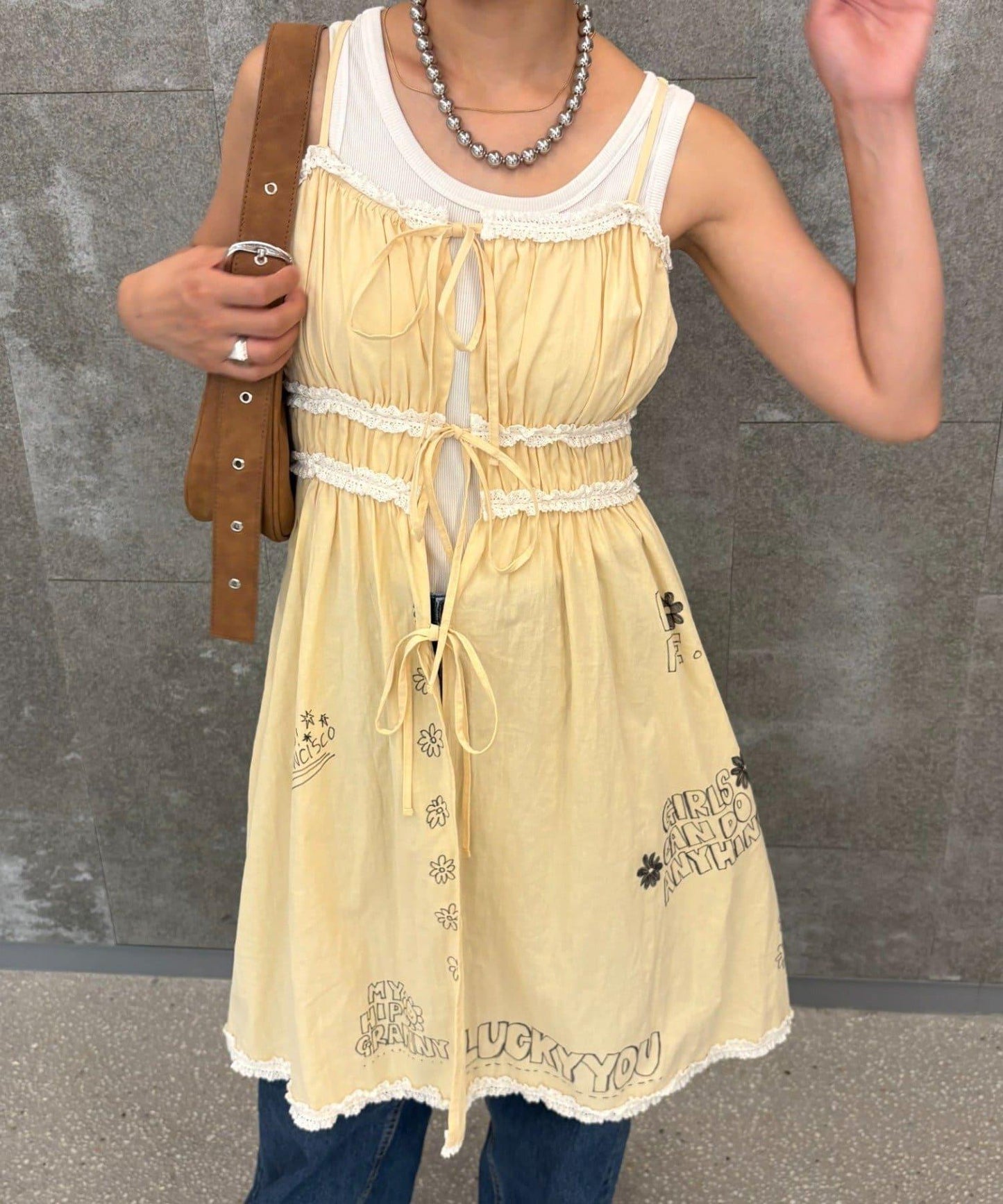 H.S塗鴉風印花蕾絲背心連衣裙