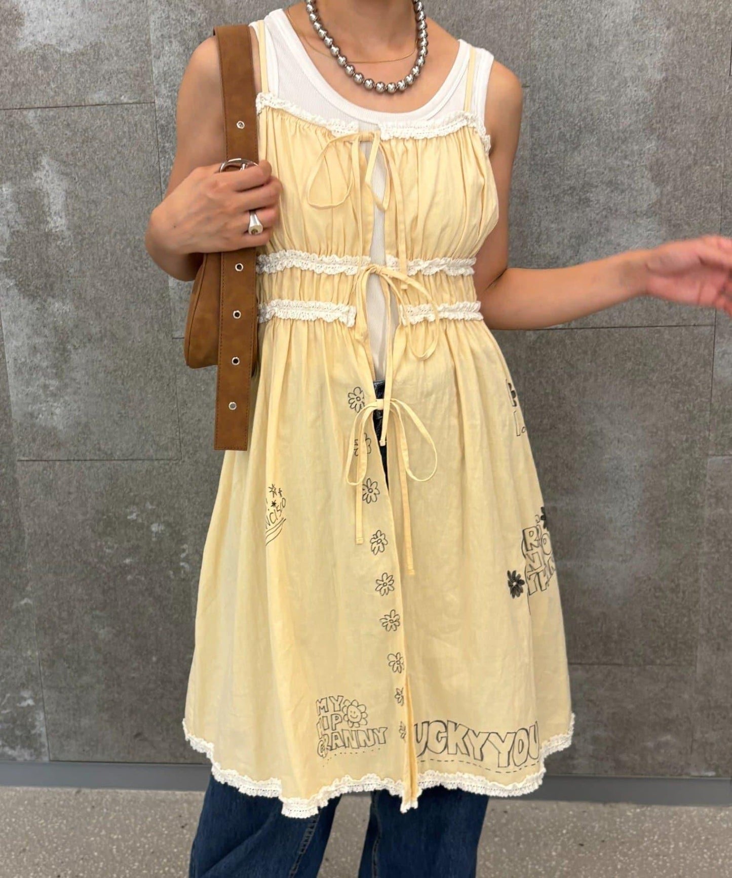 H.S塗鴉風印花蕾絲背心連衣裙