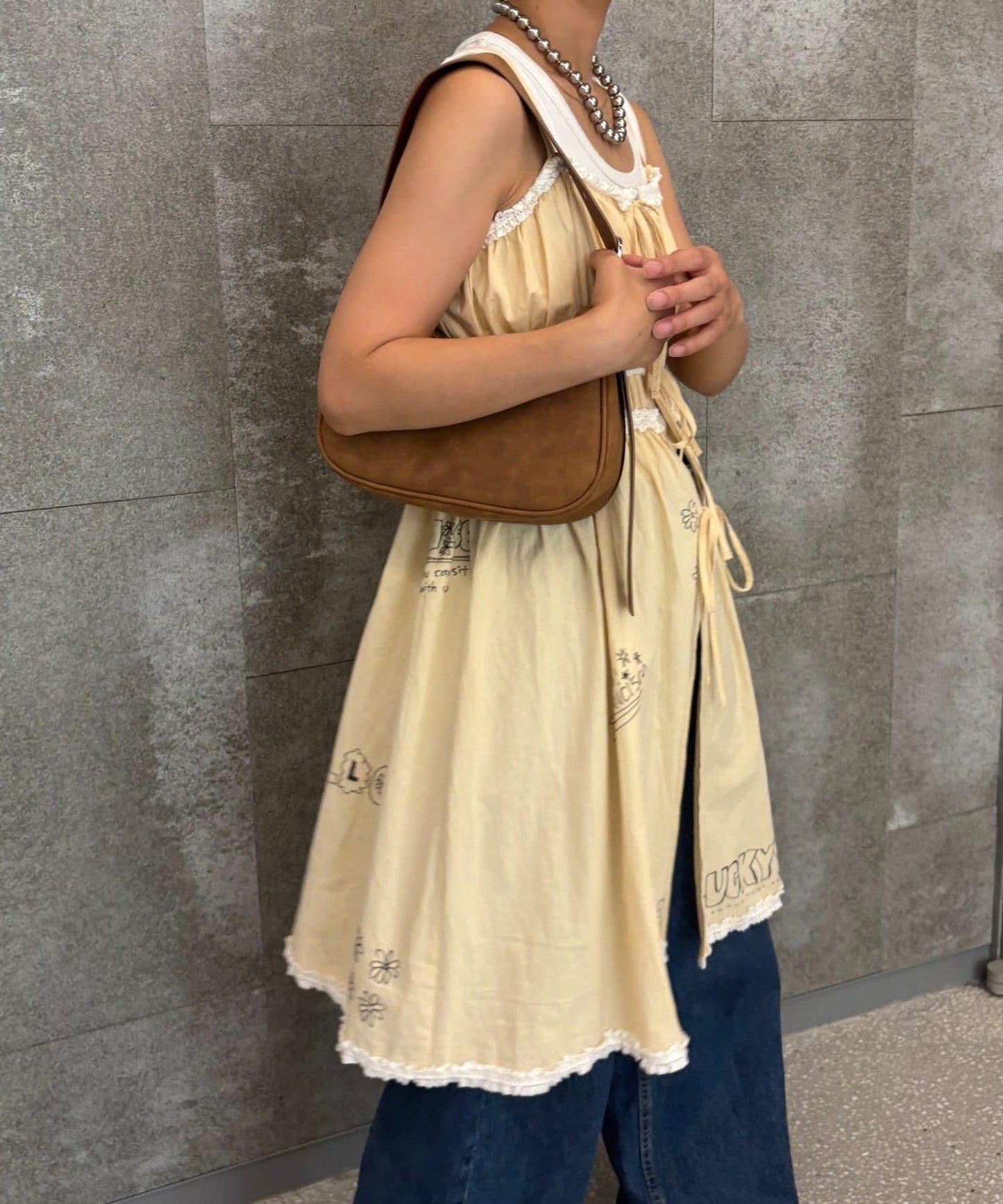 H.S塗鴉風印花蕾絲背心連衣裙