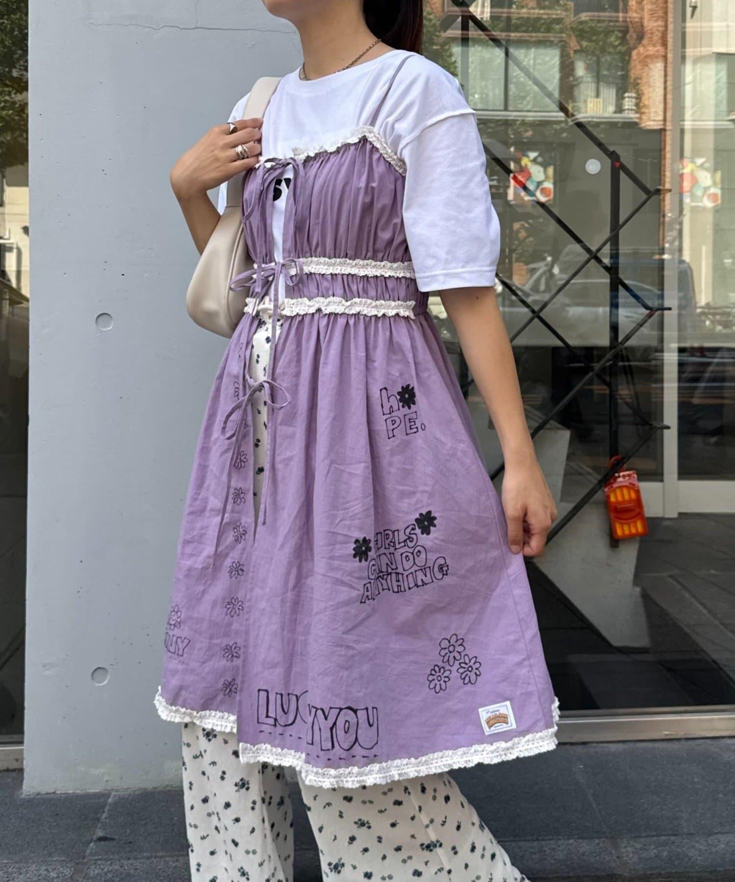 H.S塗鴉風印花蕾絲背心連衣裙