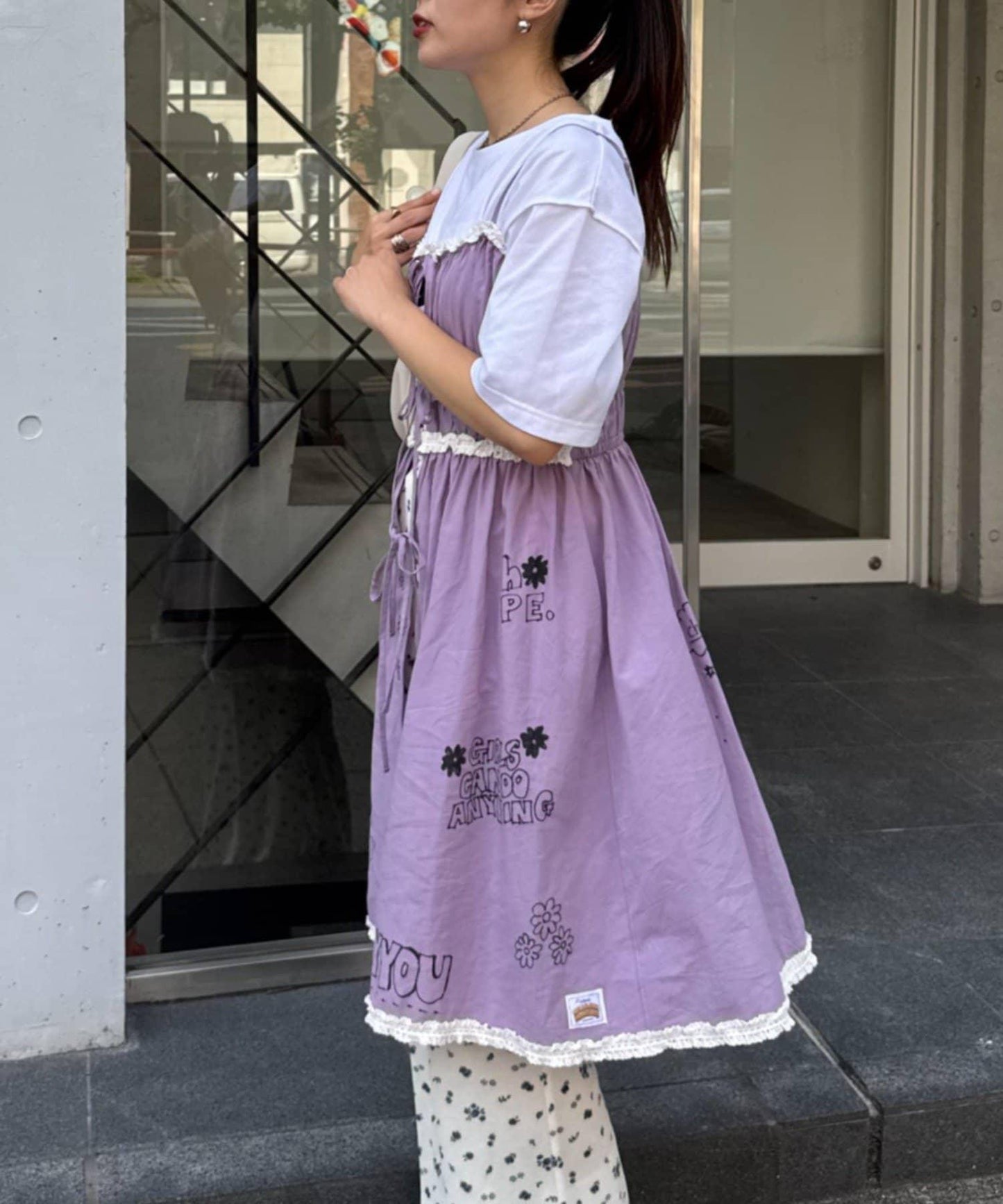 H.S塗鴉風印花蕾絲背心連衣裙