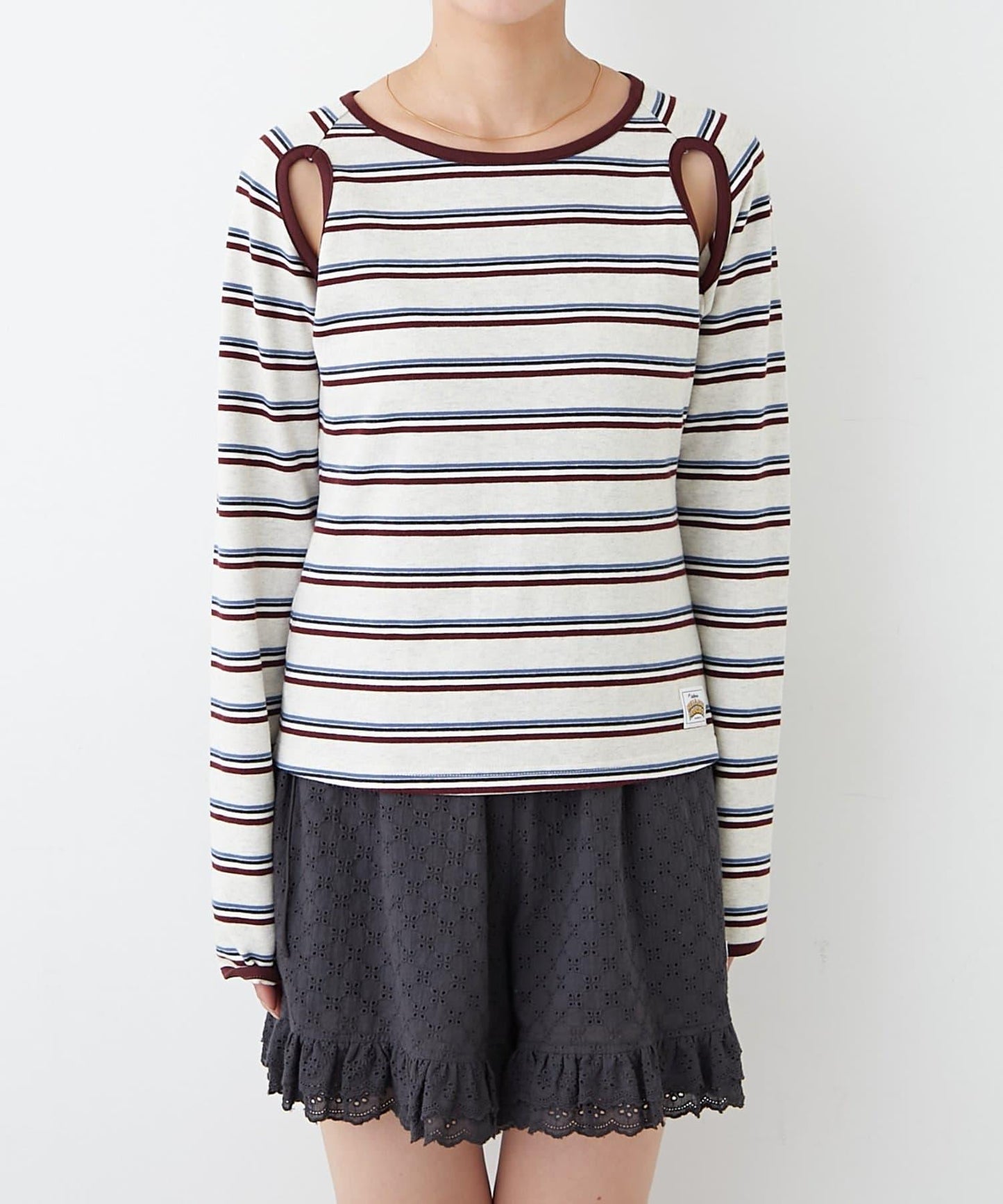 H.S剪裁露肩多功能T恤