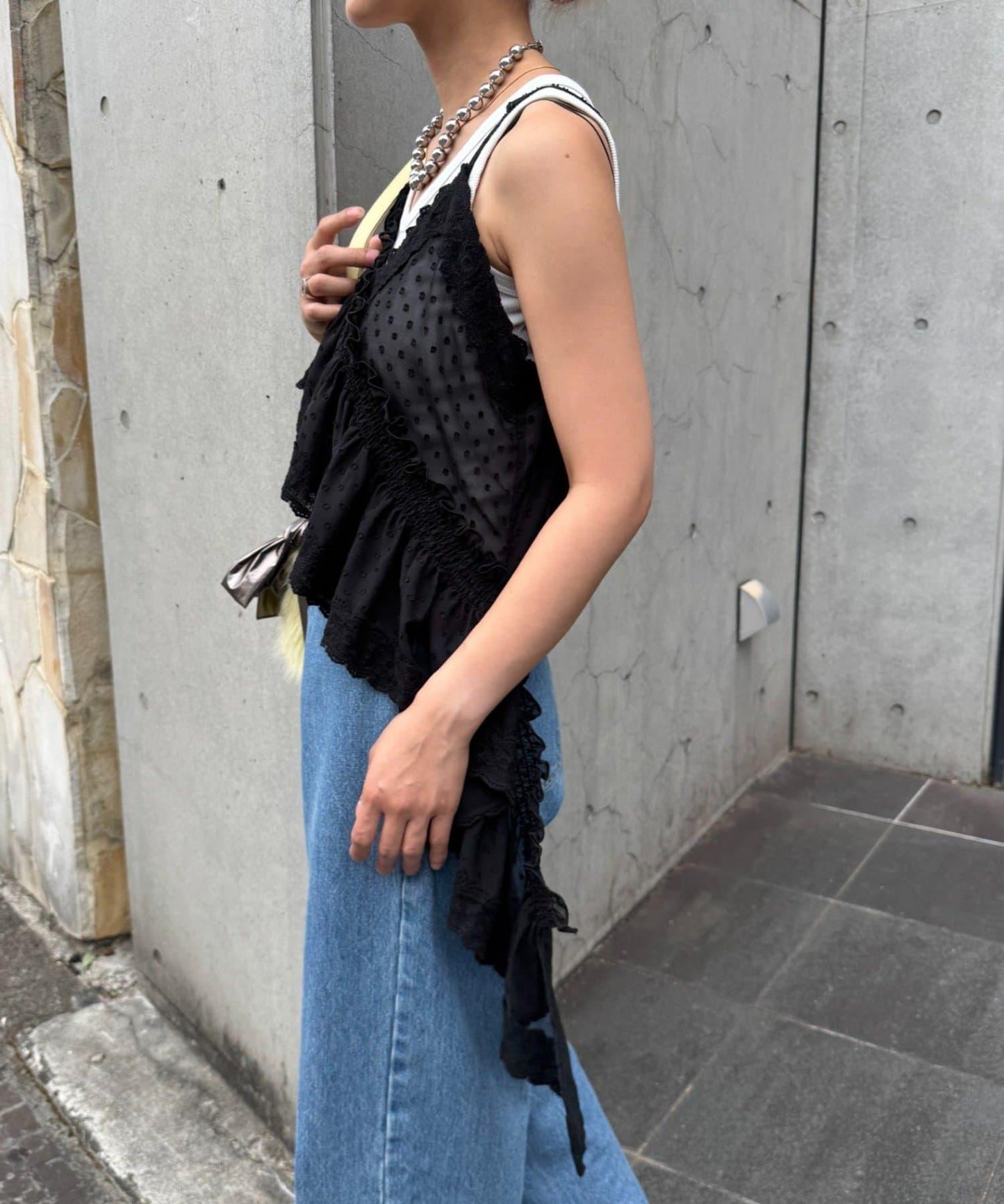 H.S不對稱荷葉邊圓點蕾絲吊帶