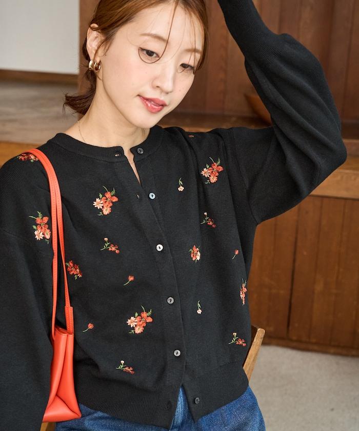 花朵刺繡圓領針織開衫