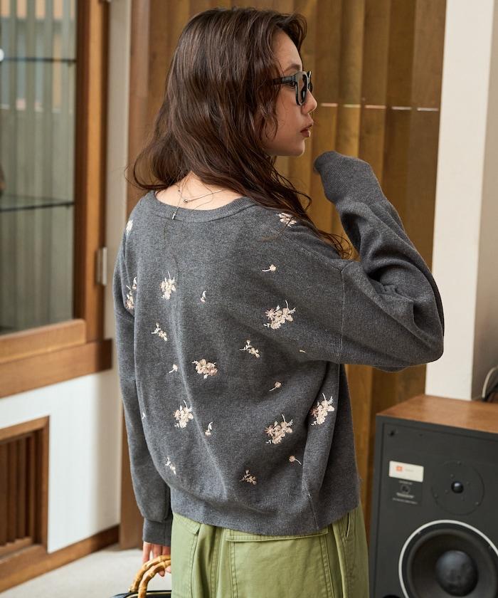 花朵刺繡圓領針織開衫