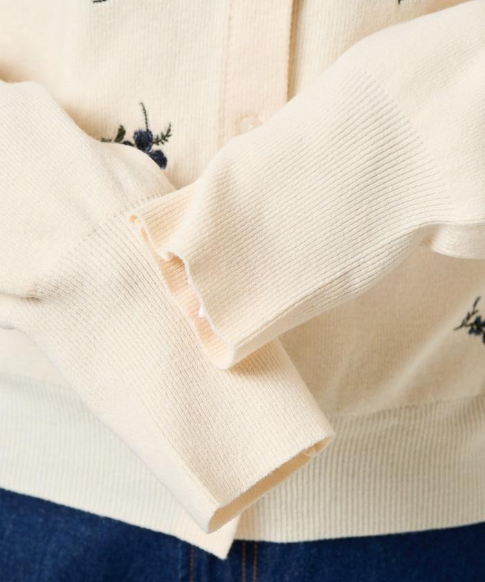 花朵刺繡圓領針織開衫