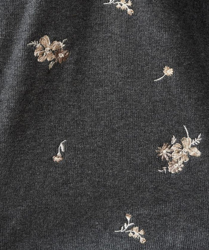 花朵刺繡圓領針織開衫