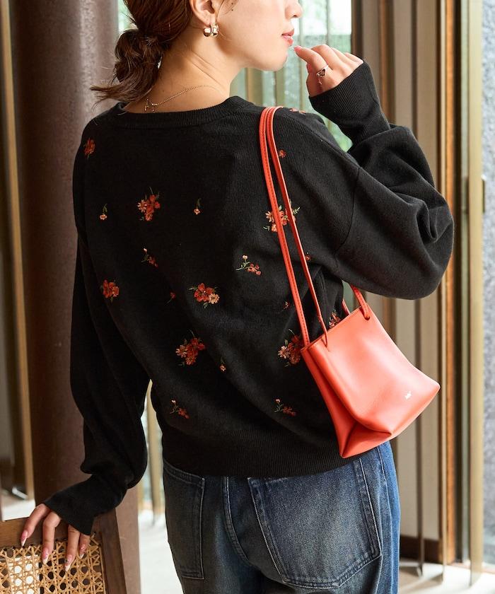 花朵刺繡圓領針織開衫