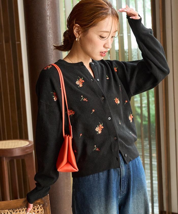 花朵刺繡圓領針織開衫