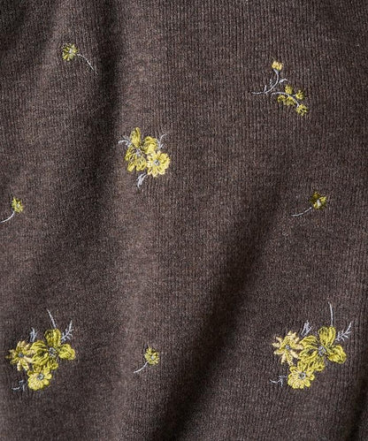 花朵刺繡圓領針織開衫
