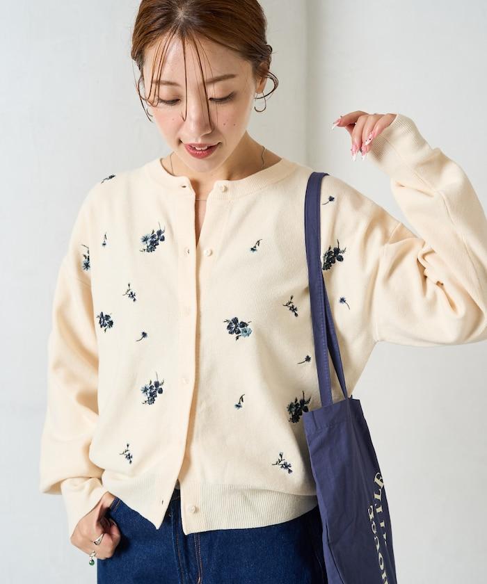 花朵刺繡圓領針織開衫
