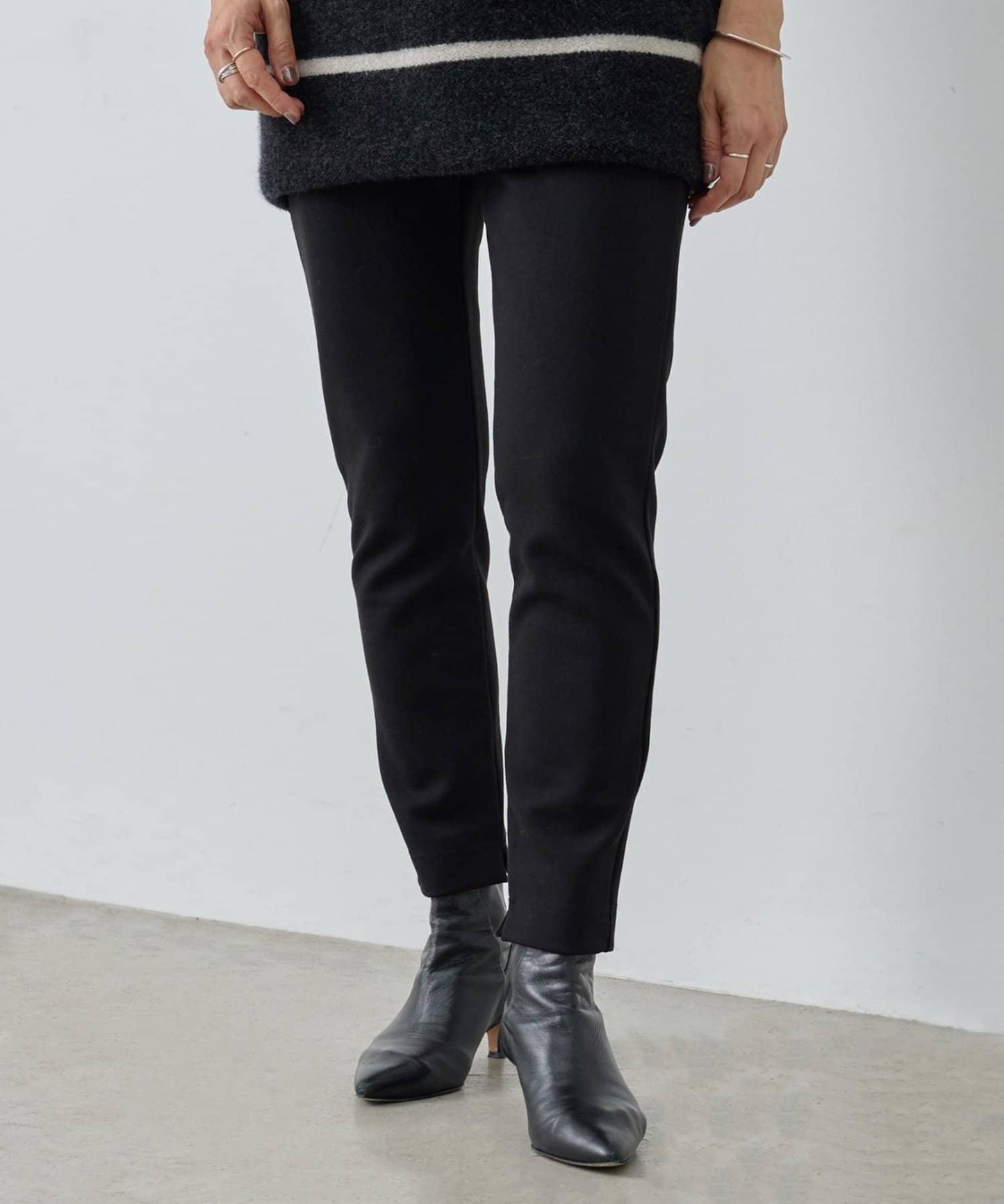 8/3(星期日)12點《15 quinze》棉滌寬鬆錐形褲