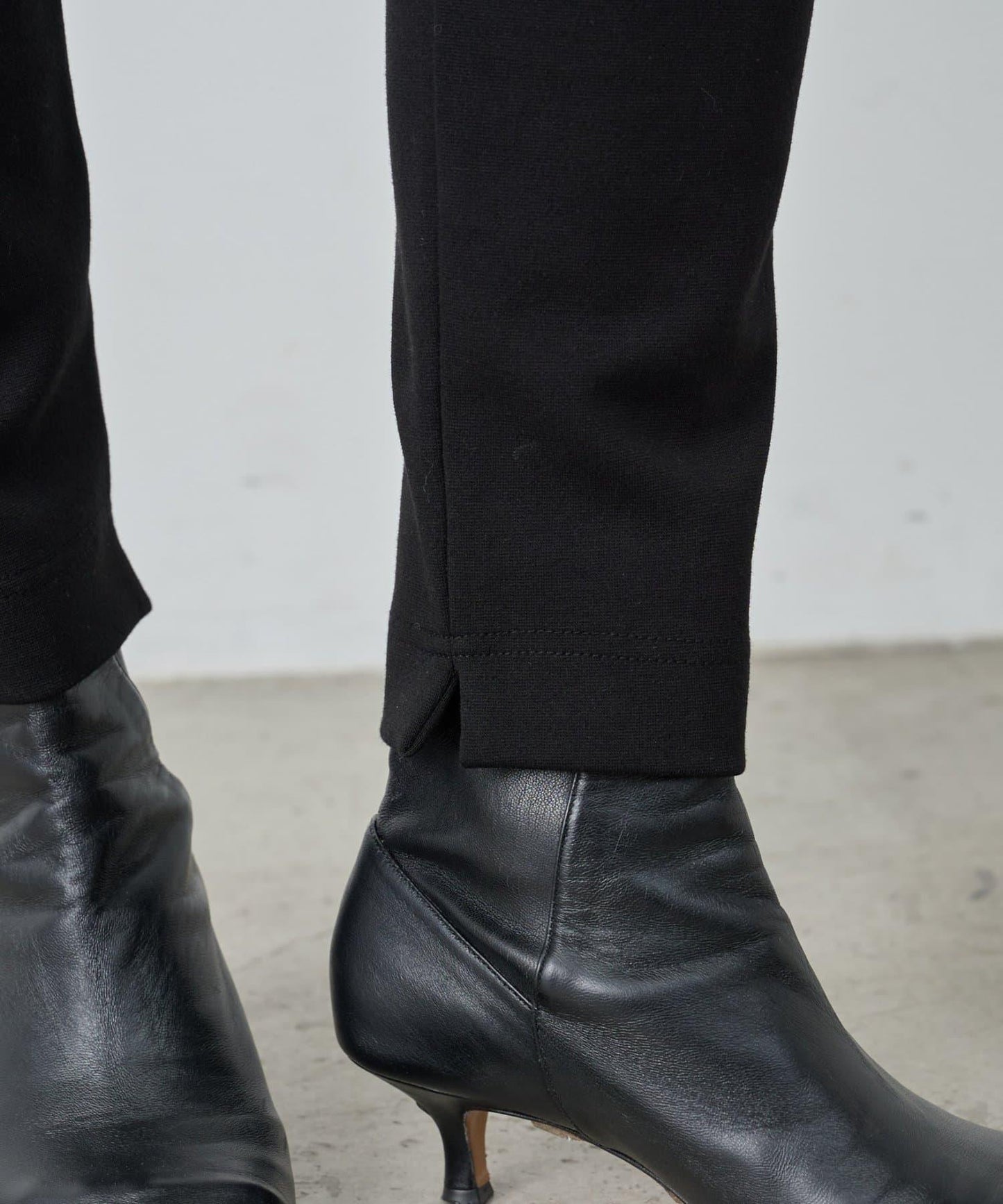 8/3(星期日)12點《15 quinze》棉滌寬鬆錐形褲