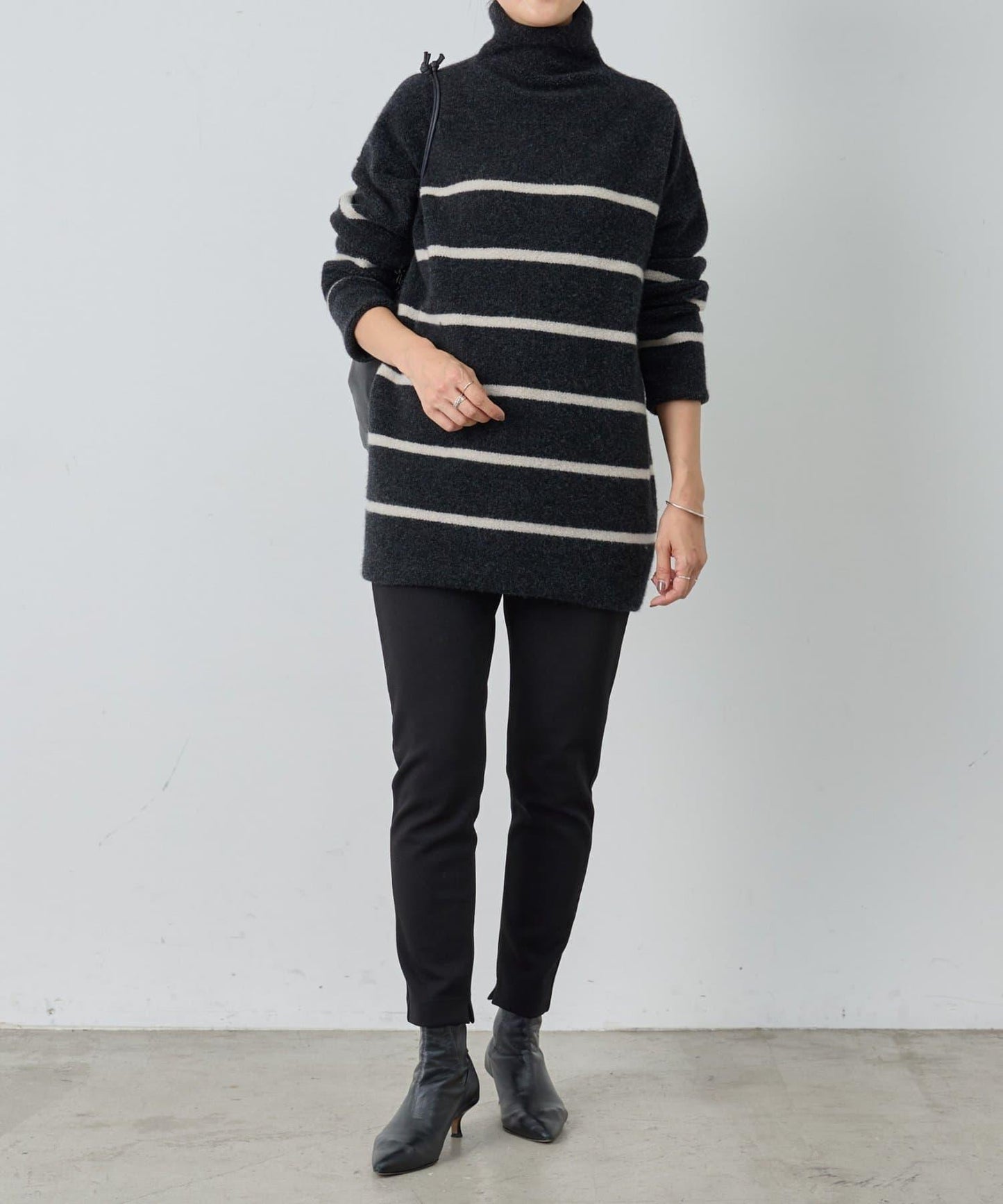 8/3(星期日)12點《15 quinze》棉滌寬鬆錐形褲