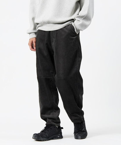 寬鬆版型 燈芯絨 弧形褲褲 / 錐形版型 【限定推出】