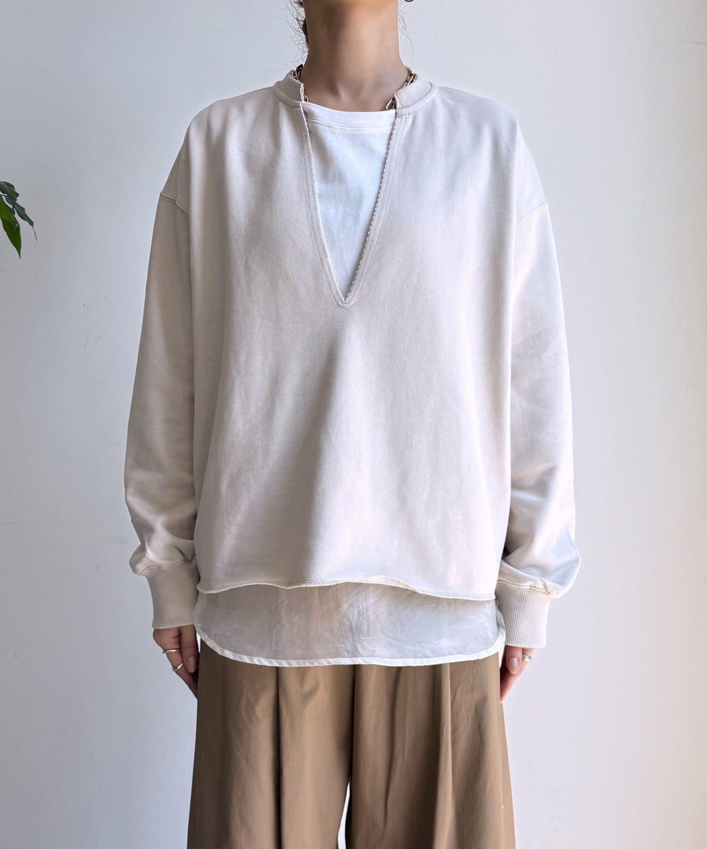 背部刺繡深V領衛衣+背心套裝