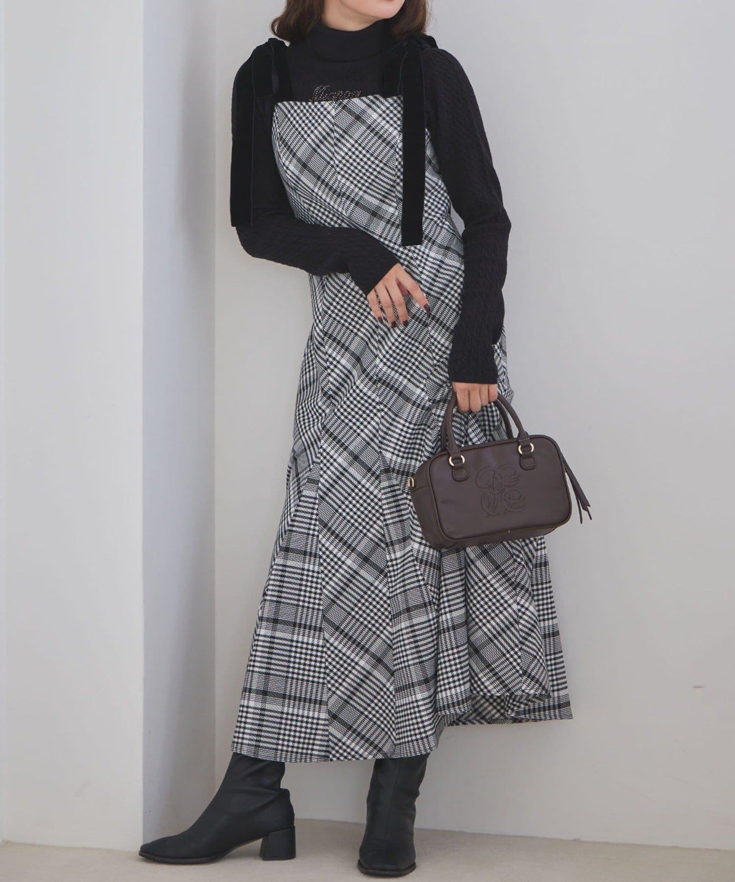 【一個接一個】蝴蝶結吊帶連衣裙