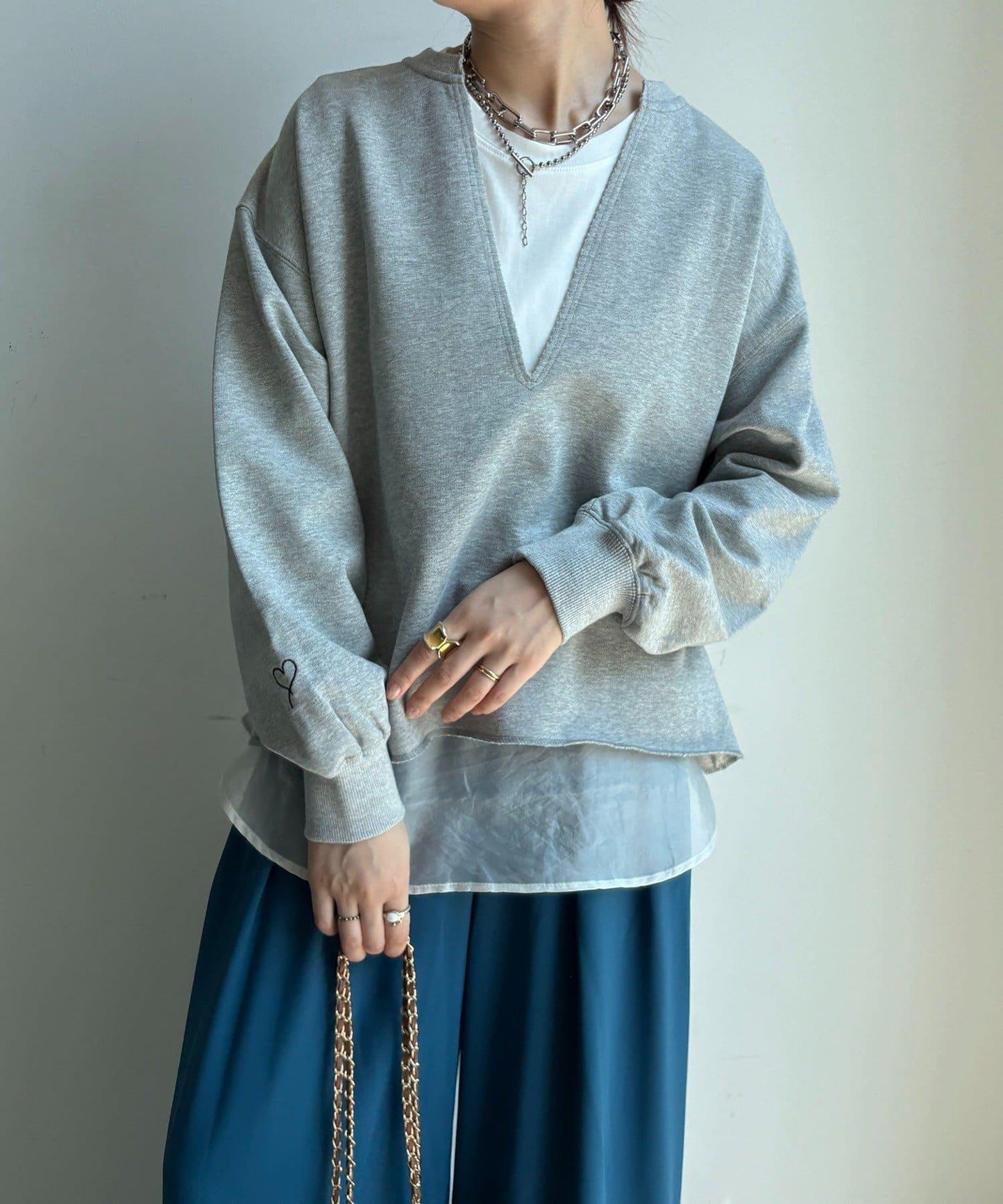 背部刺繡深V領衛衣+背心套裝