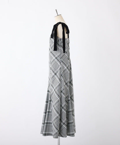 【一個接一個】蝴蝶結吊帶連衣裙