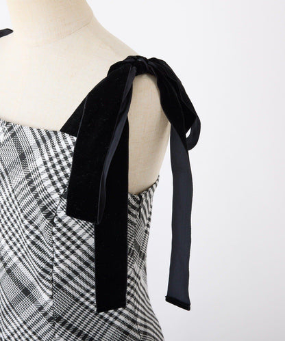 【一個接一個】蝴蝶結吊帶連衣裙