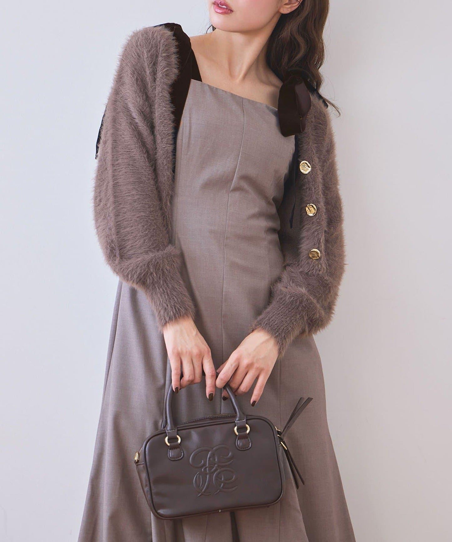 【一個接一個】蝴蝶結吊帶連衣裙