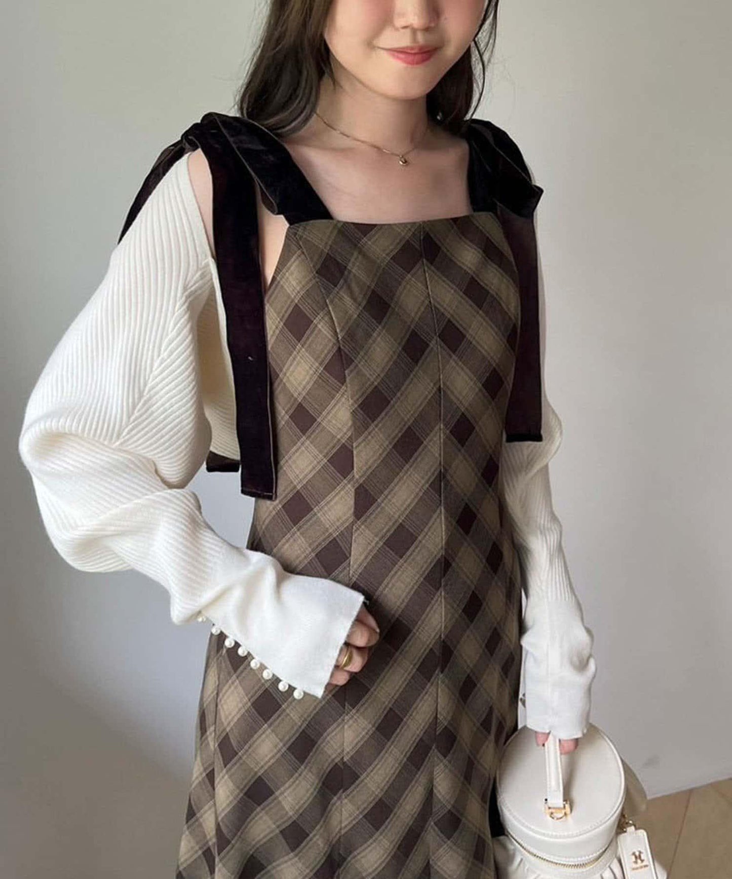 【一個接一個】蝴蝶結吊帶連衣裙