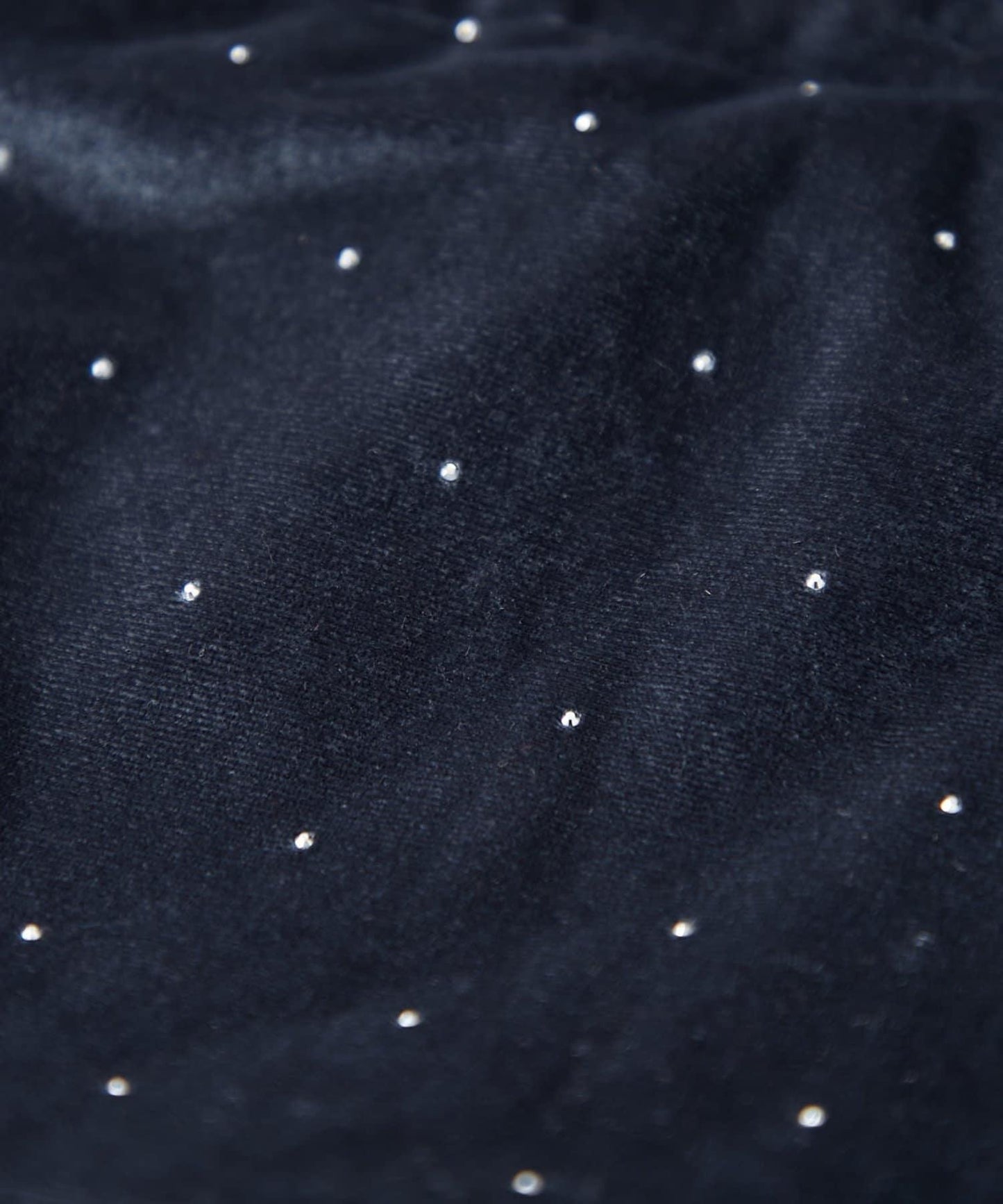 帶卡拉賓的絨面鉚釘束口袋