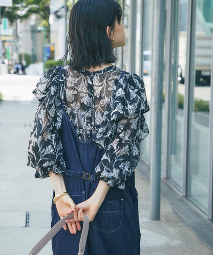 《充滿女性氣息》花朵織物蝙蝠袖襯衫